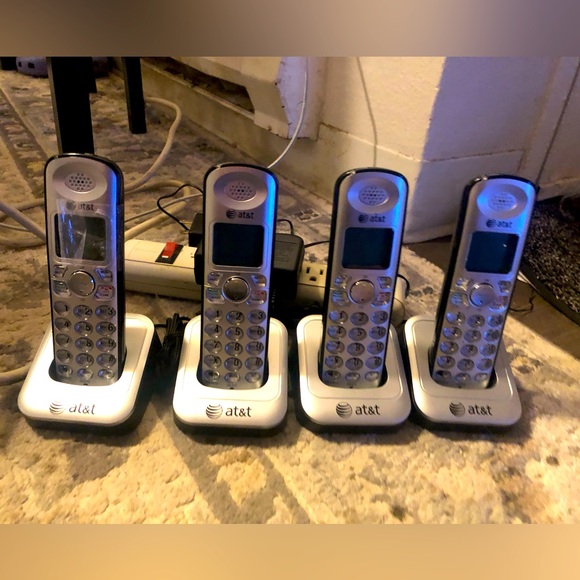 at&t | Other | Att El5220 Dect Cordless Hs El52500 4 Set Of Handset ...